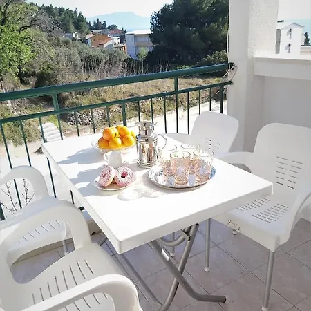 Nina * Gradac (Split-Dalmatia)