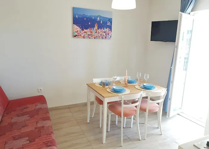 Nina * Gradac (Split-Dalmatia)